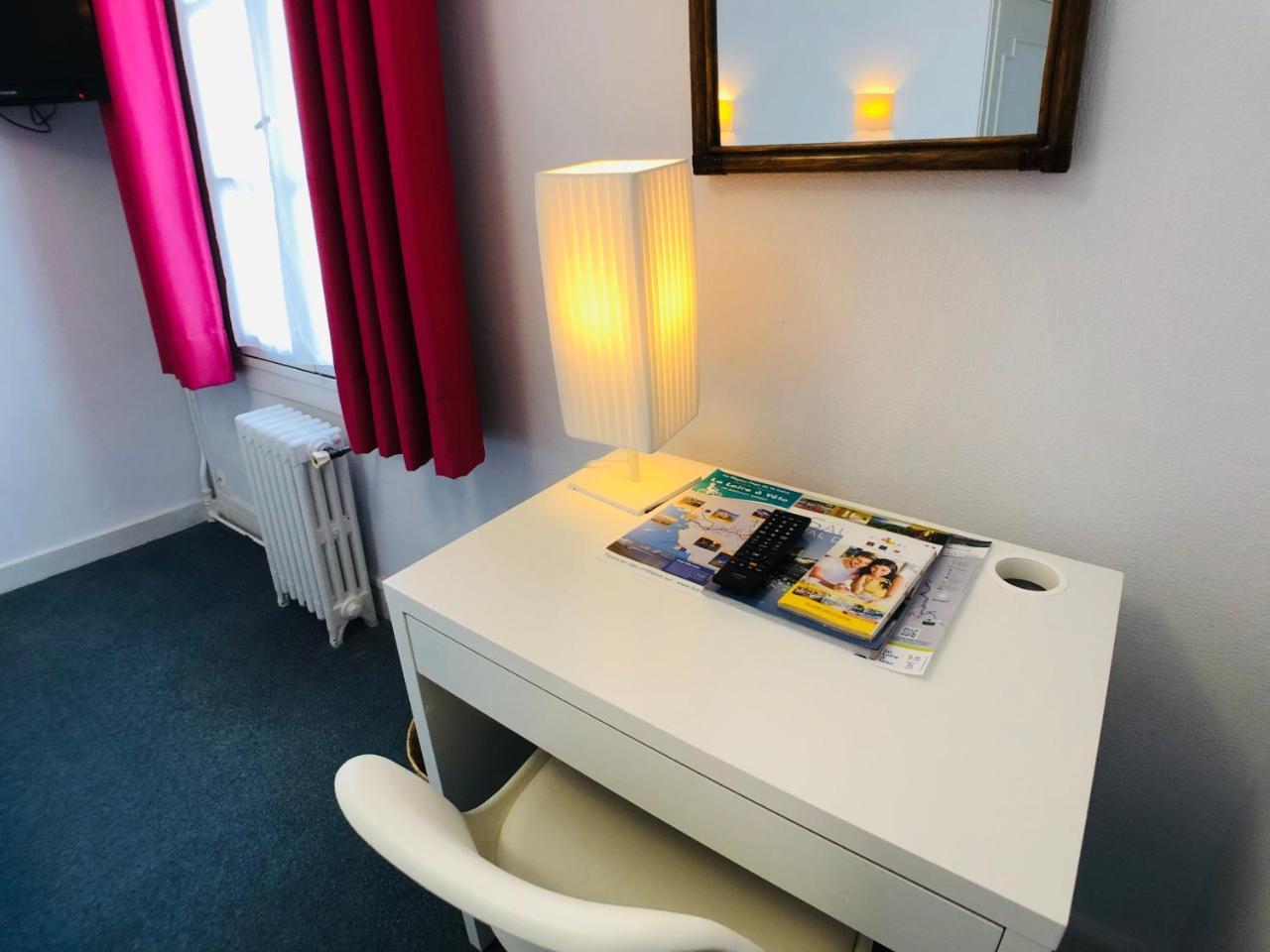 Cit'Hotel Le Volney Saumur Εξωτερικό φωτογραφία
