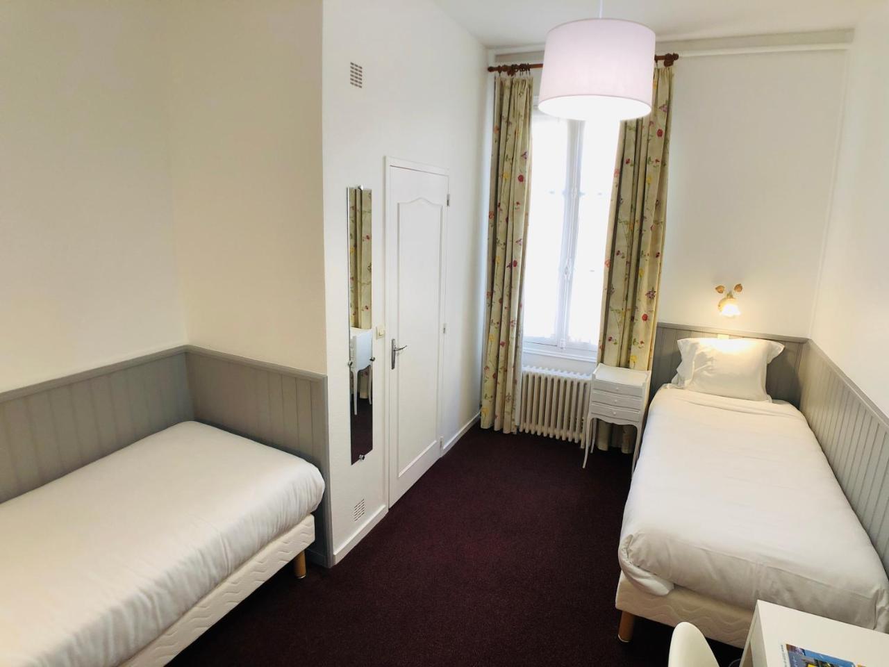 Cit'Hotel Le Volney Saumur Εξωτερικό φωτογραφία